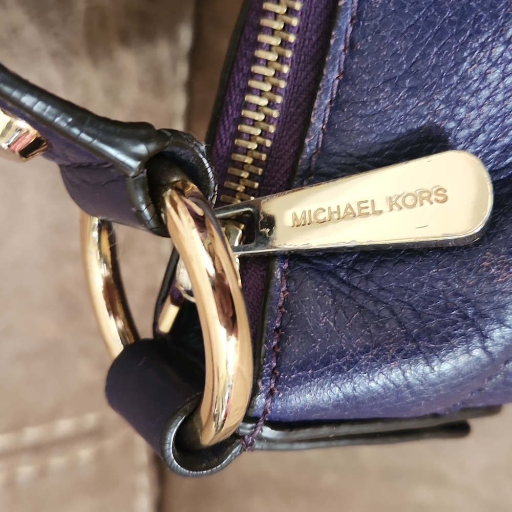 Michael Kors Purple Leather Shoulder Bag - Picture 3 of 12